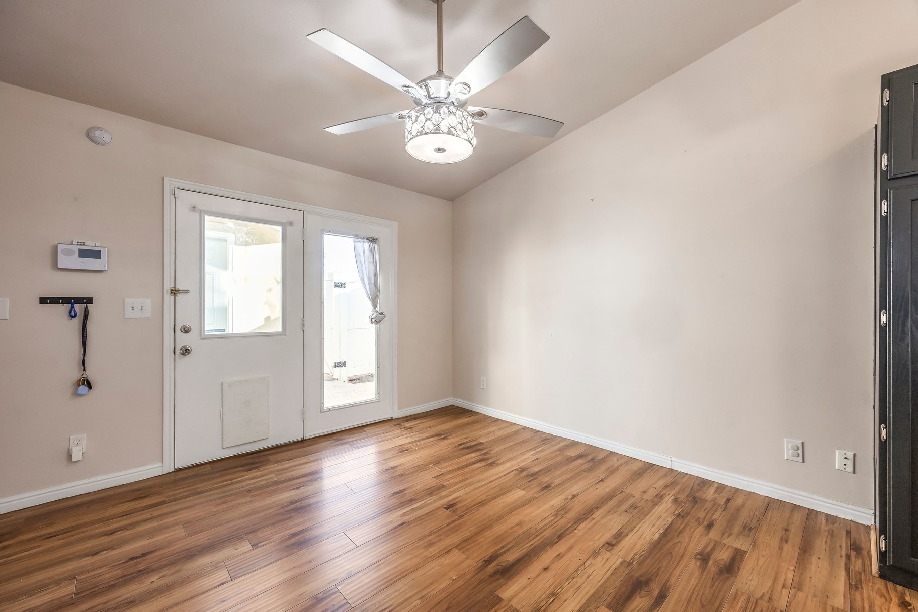  Main-Floor Primary Living with Resort-Style Amenities - 物件實景