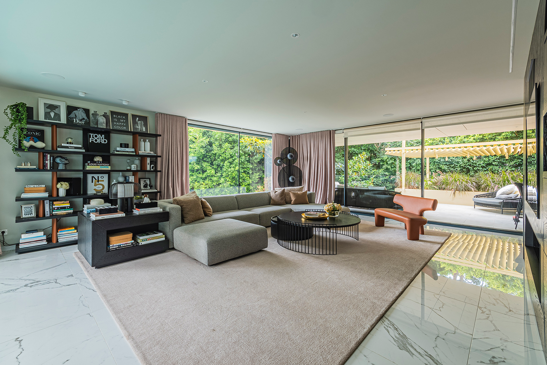  Luxury contemporary villa with pool, garden, and top energy efficiency - 物件實景
