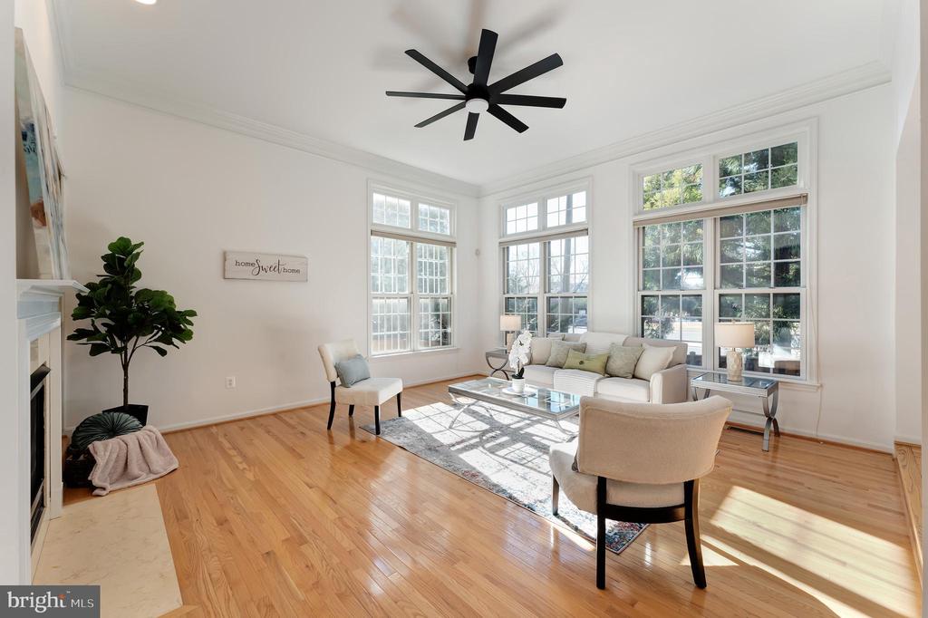 Lorton, Virginia, 22079, United States, 5 Bedrooms Bedrooms, ,4 BathroomsBathrooms,Residential,For Sale,2001485