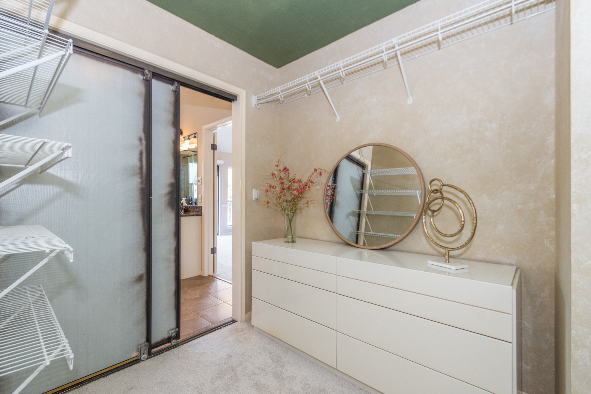 Houston, Texas, 77058, United States, 3 Bedrooms Bedrooms, ,4 BathroomsBathrooms,Residential,For Sale,1924880