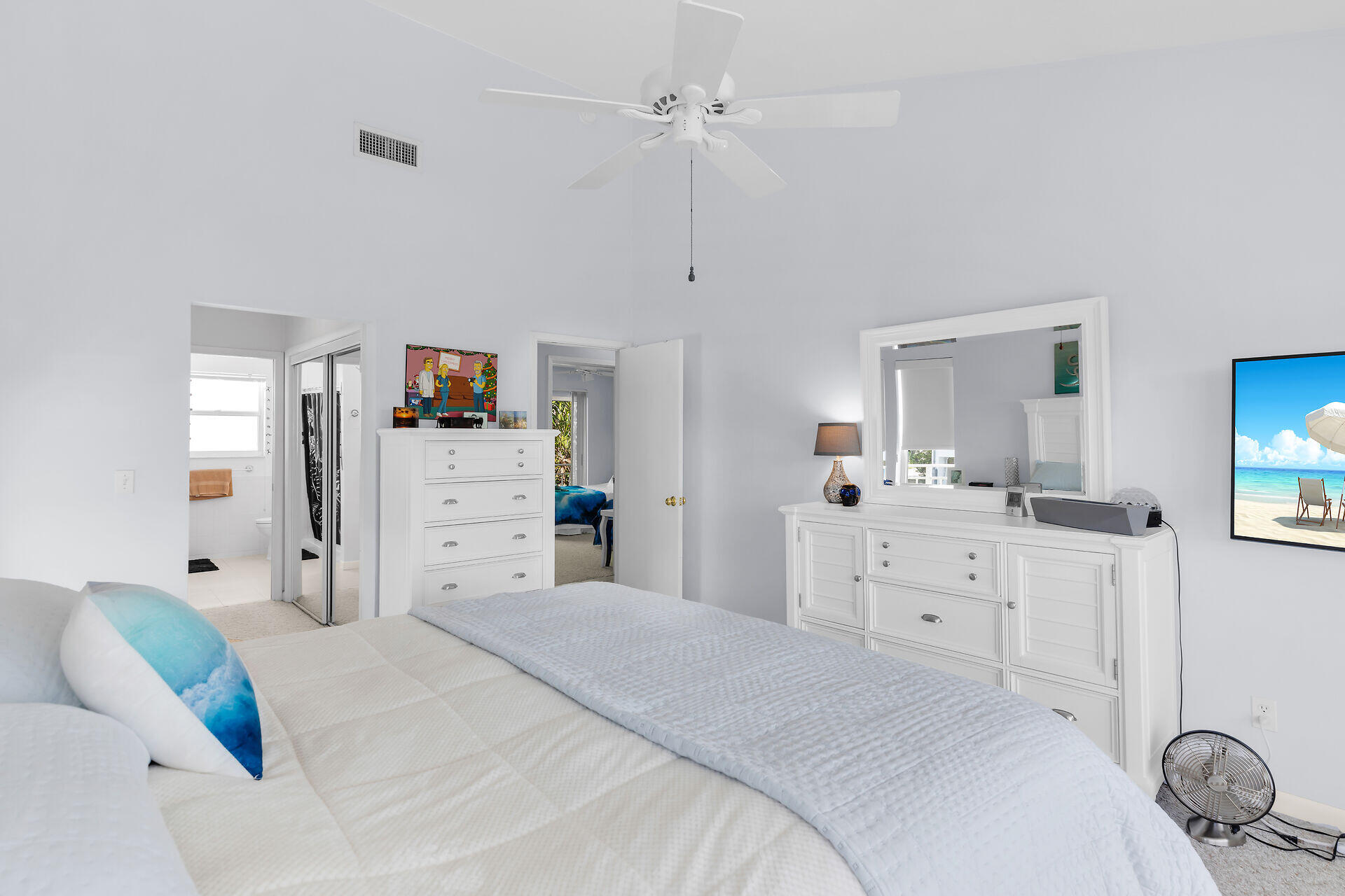 MARATHON, Florida, 33050, United States, 3 Bedrooms Bedrooms, ,2 BathroomsBathrooms,Residential,For Sale,2002078