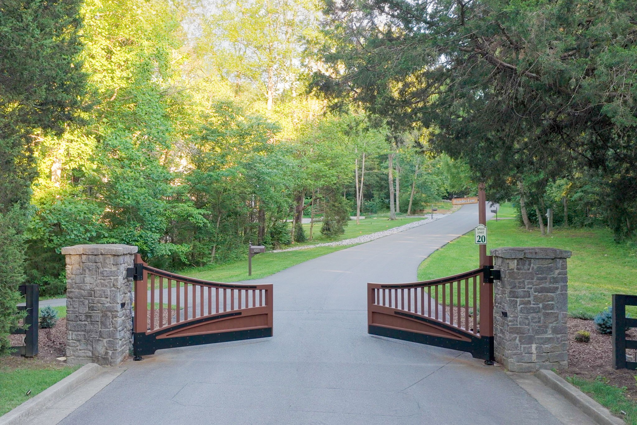  1011 Champion Hills Dr, Kingston Springs, TN, 37082 - 物件實景