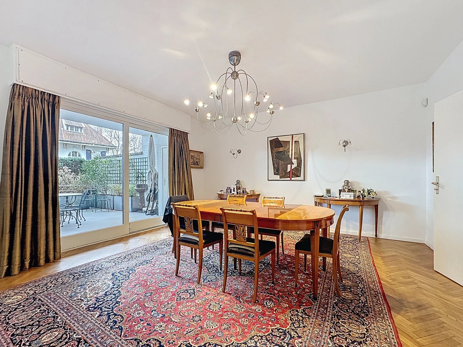 Uccle, 1180, BE, 3 Bedrooms Bedrooms, ,2 BathroomsBathrooms,Residential,For Sale,1995617