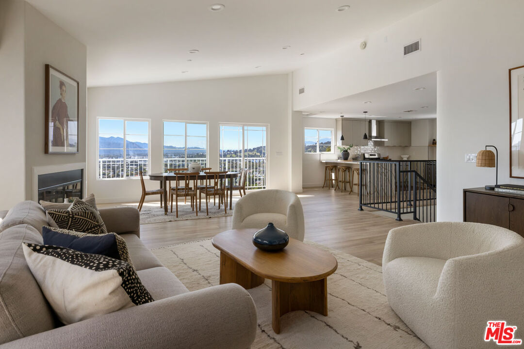 Los Angeles, California, 90065, United States, 3 Bedrooms Bedrooms, ,3 BathroomsBathrooms,Residential,For Sale,1925113