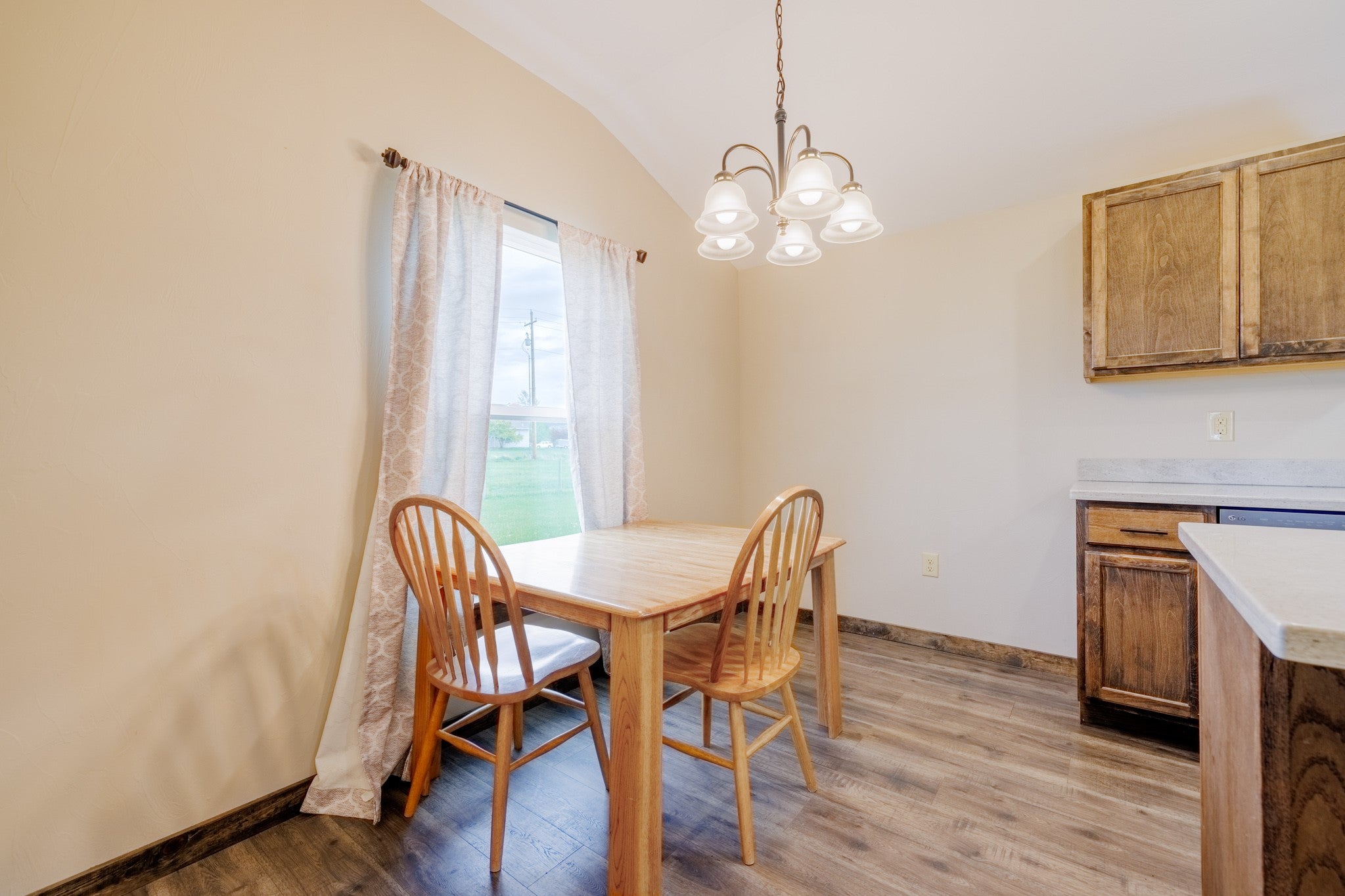 Helena, Montana, 59602, United States, 3 Bedrooms Bedrooms, ,2 BathroomsBathrooms,Residential,For Sale,1837520