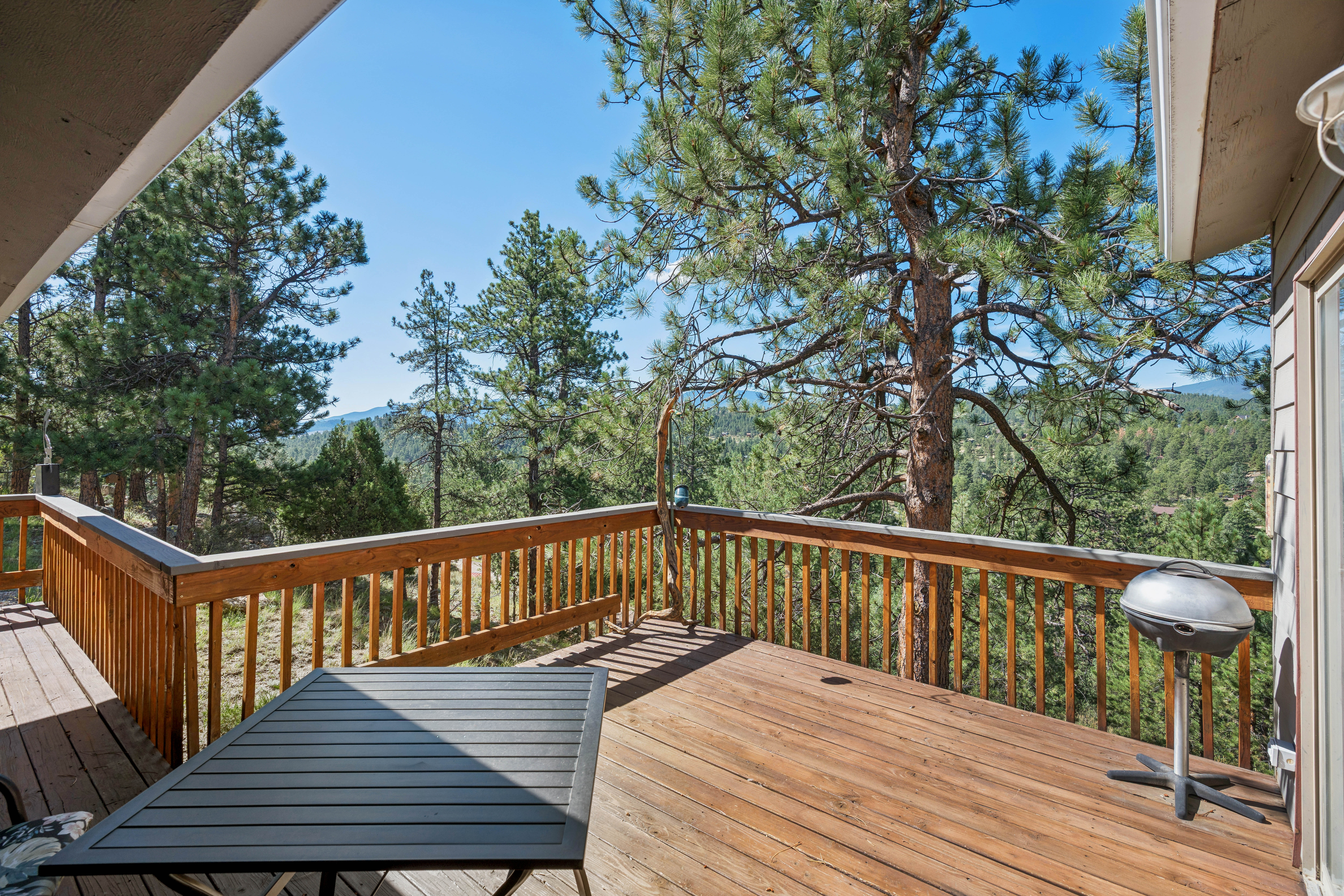  Rare Opportunity To Own Two Mountain Homes - 物件實景