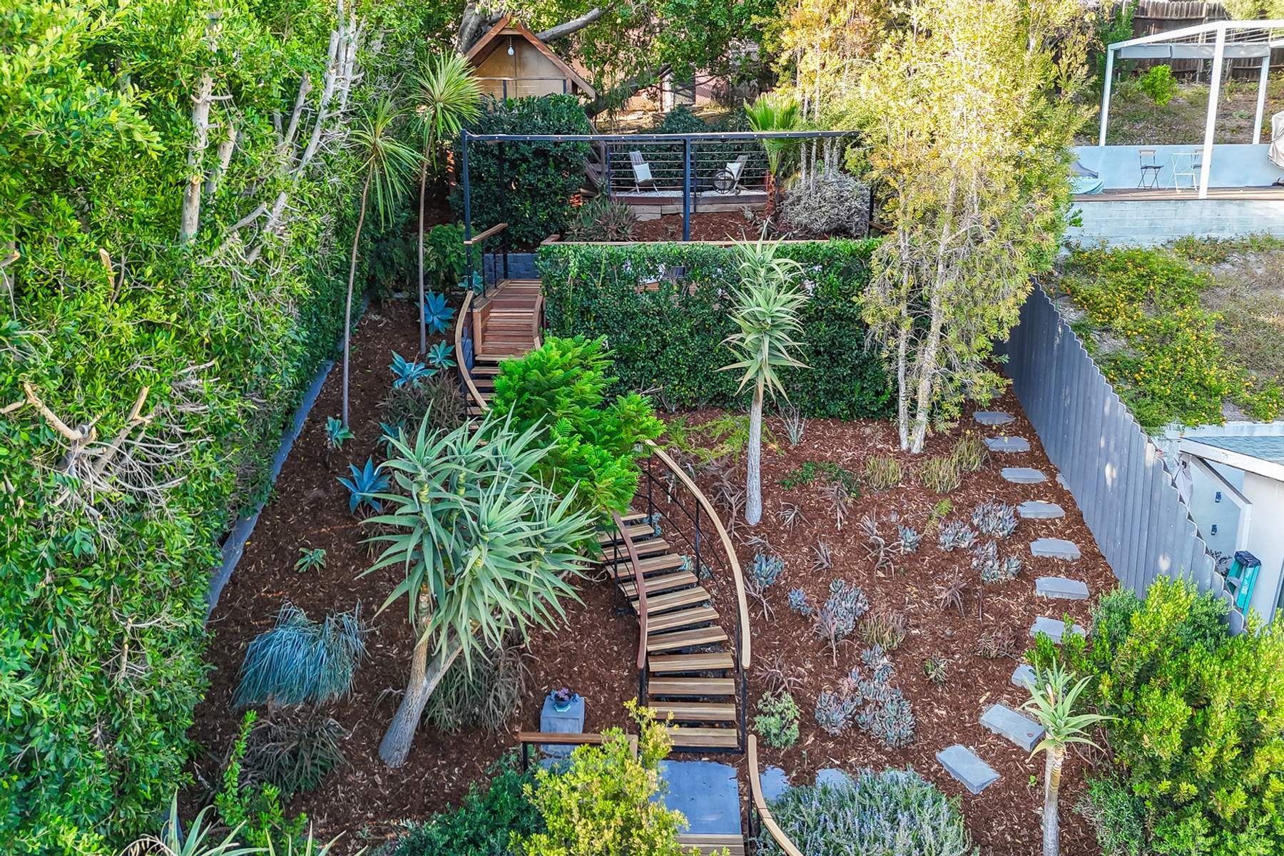  1601 Redesdale Avenue - 物件實景