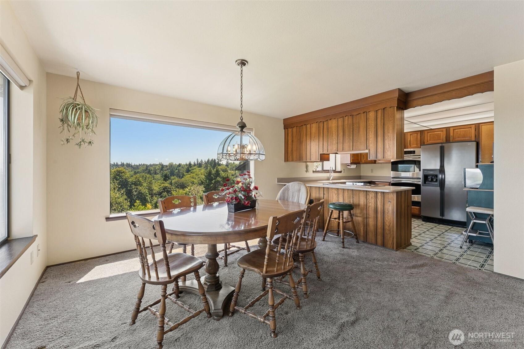 KENT, Washington, 98032, United States, 4 Bedrooms Bedrooms, ,3 BathroomsBathrooms,Residential,For Sale,1927250