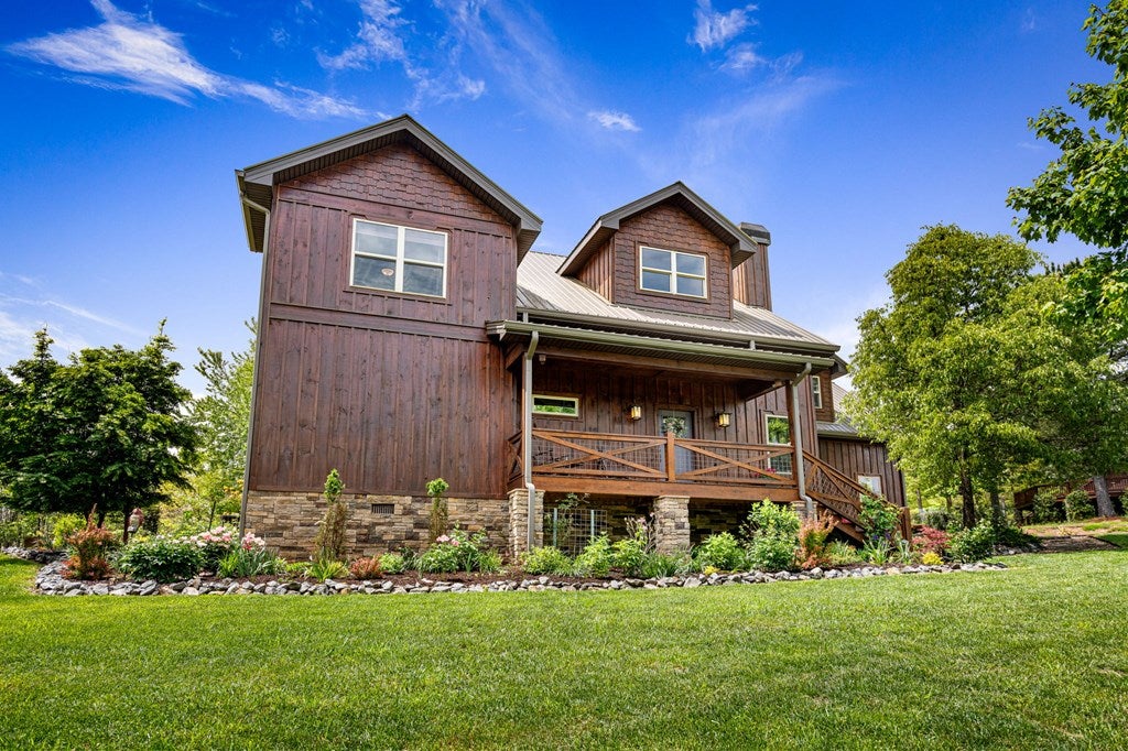 Blairsville, Georgia, 30512, United States, 4 Bedrooms Bedrooms, ,3 BathroomsBathrooms,Residential,For Sale,1876280