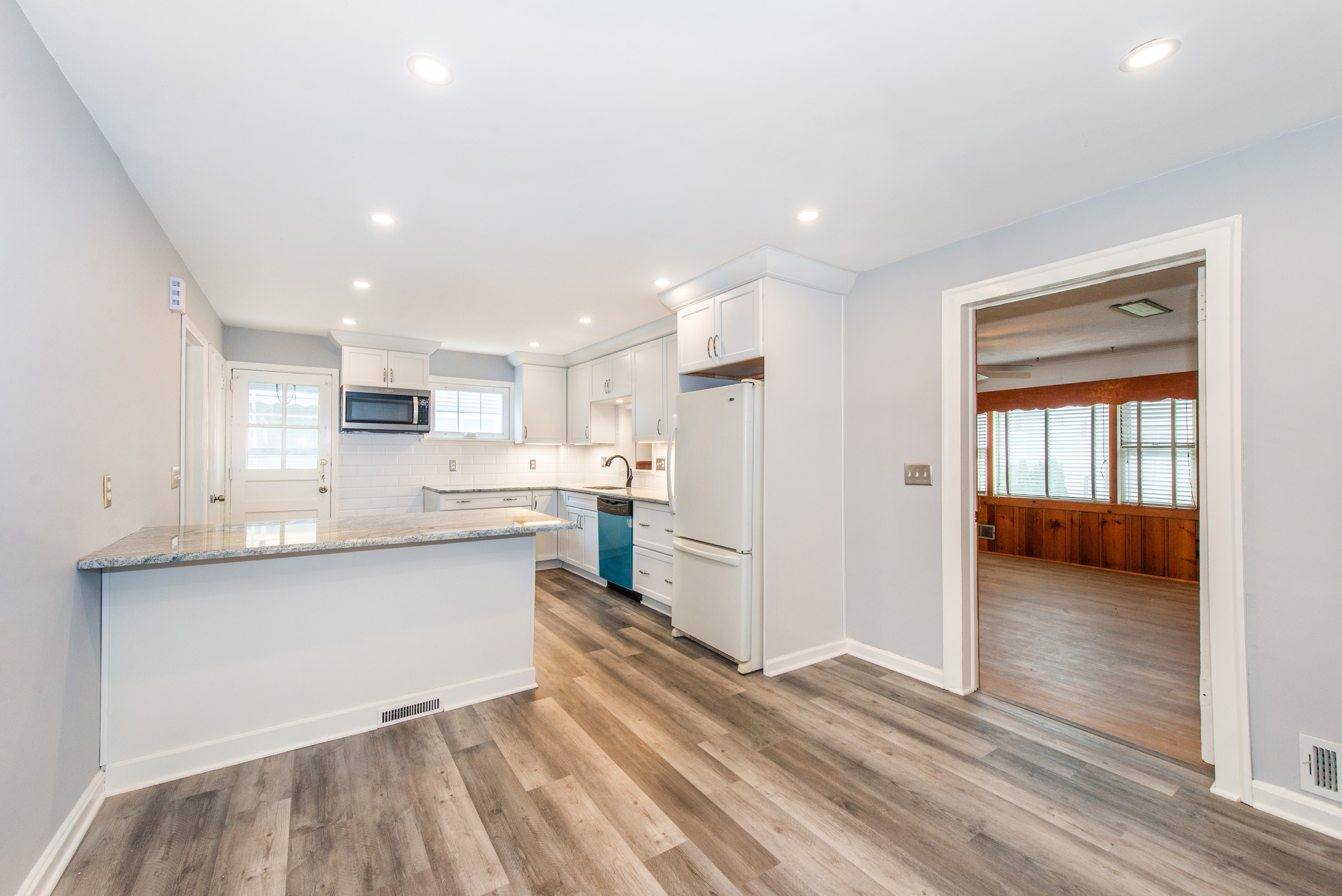 Nutley, New Jersey, 07110, United States, 3 Bedrooms Bedrooms, ,2 BathroomsBathrooms,Residential,For Sale,1977150