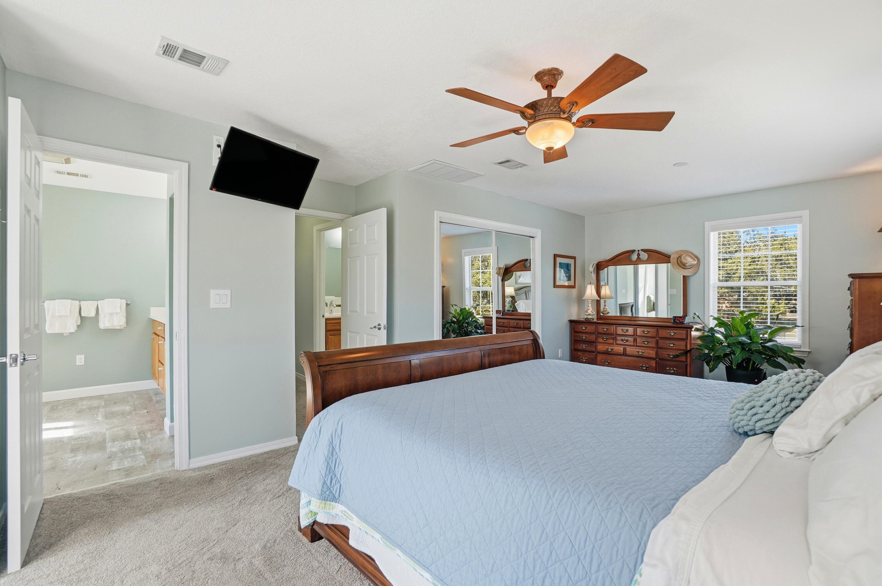 Niceville, Florida, 32578, United States, 5 Bedrooms Bedrooms, ,3 BathroomsBathrooms,Residential,For Sale,1997010