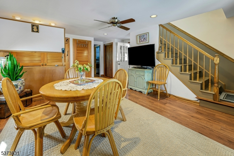 Frankford Twp., New Jersey, 07826, United States, 4 Bedrooms Bedrooms, ,4 BathroomsBathrooms,Residential,For Sale,1901046