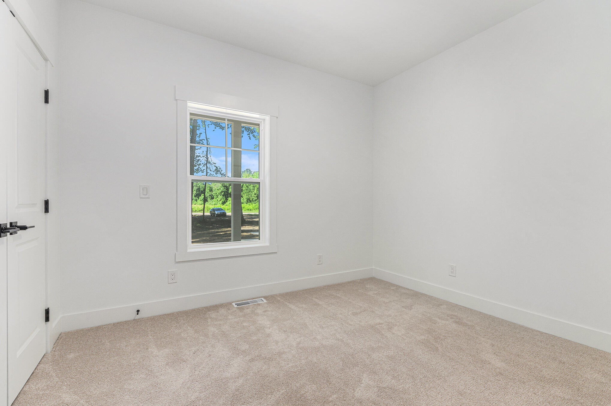 Allegan, Michigan, 49010, United States, 6 Bedrooms Bedrooms, ,4 BathroomsBathrooms,Residential,For Sale,1827458