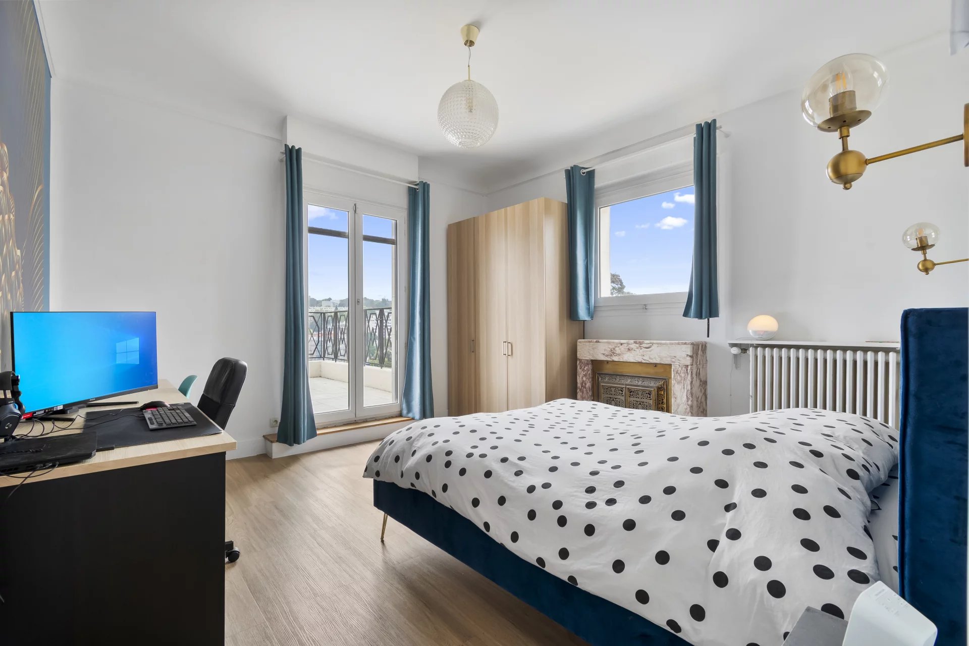 Le Pecq, Île-de-France, 78230, FR, 9 Bedrooms Bedrooms, ,9 BathroomsBathrooms,Residential,For Sale,1994371