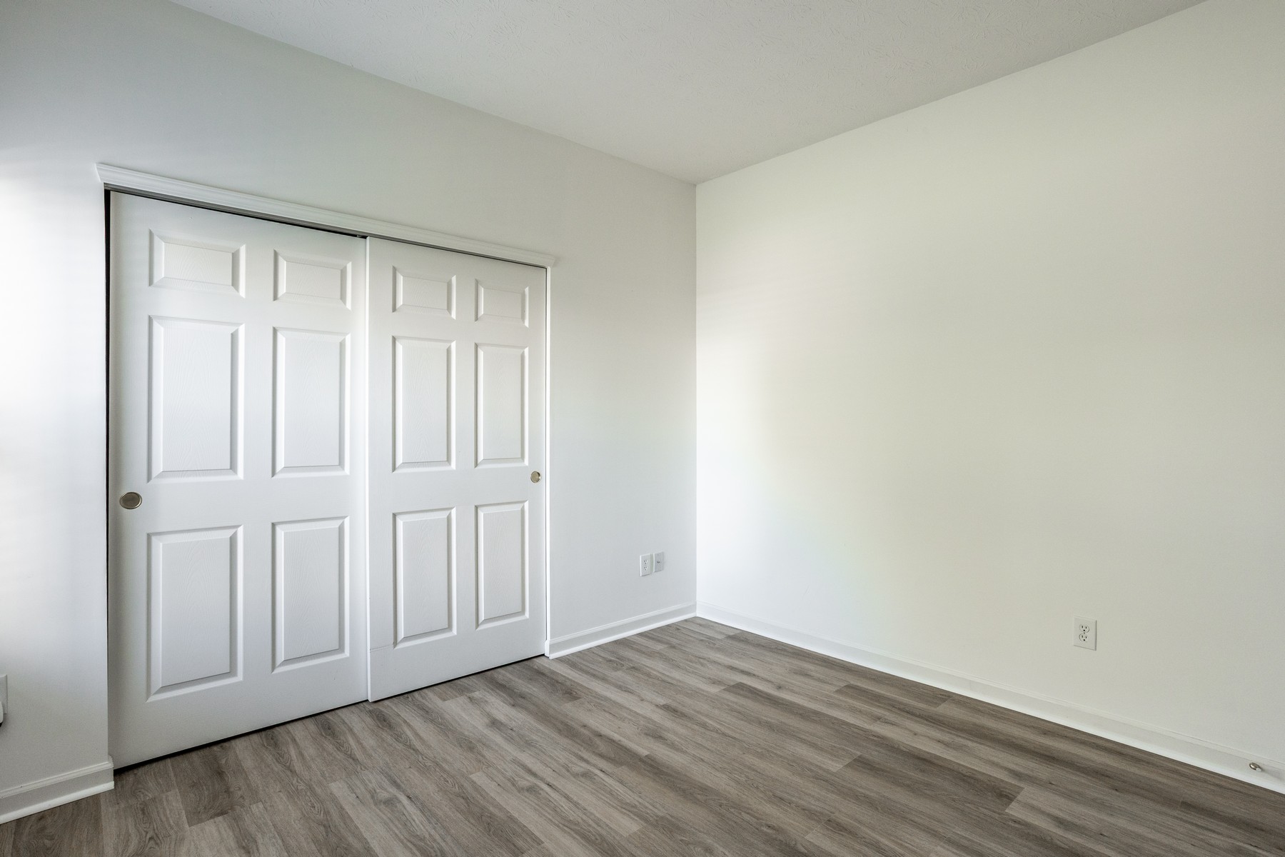  Inviting 3 Bedroom Home Located in Quiet Cul-De-Sacmary - 物件實景
