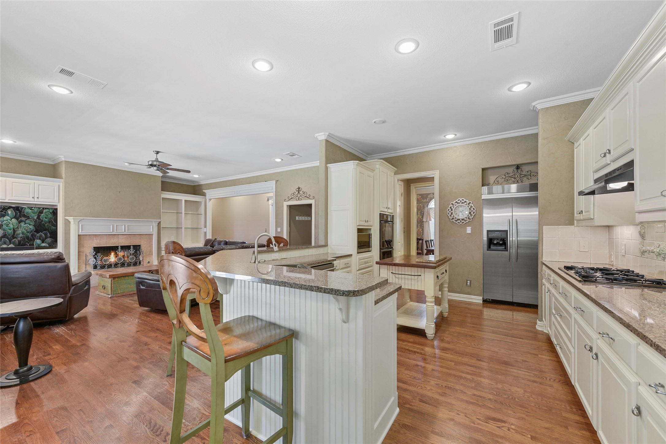Heath, Texas, 75032, United States, 4 Bedrooms Bedrooms, ,3 BathroomsBathrooms,Residential,For Sale,1829391