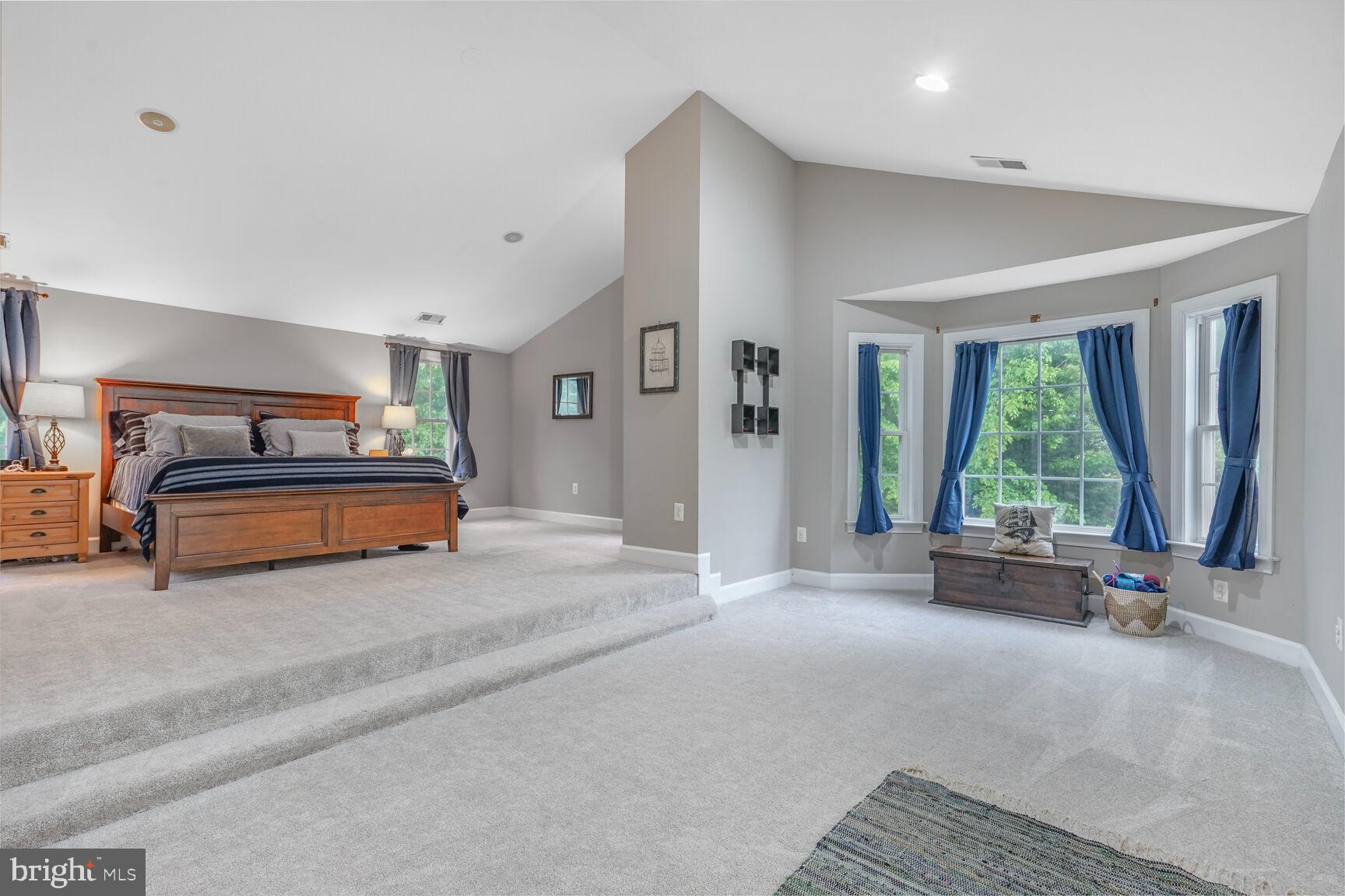 Woodbridge, Virginia, 22192, United States, 5 Bedrooms Bedrooms, ,5 BathroomsBathrooms,Residential,For Sale,1825491