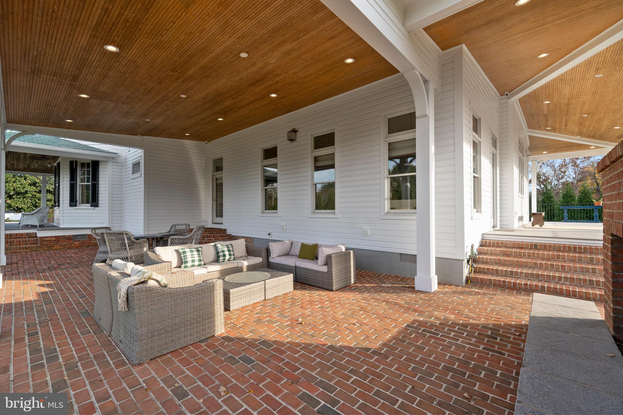 La Plata, Maryland, 20646, United States, 5 Bedrooms Bedrooms, ,4 BathroomsBathrooms,Residential,For Sale,1990245