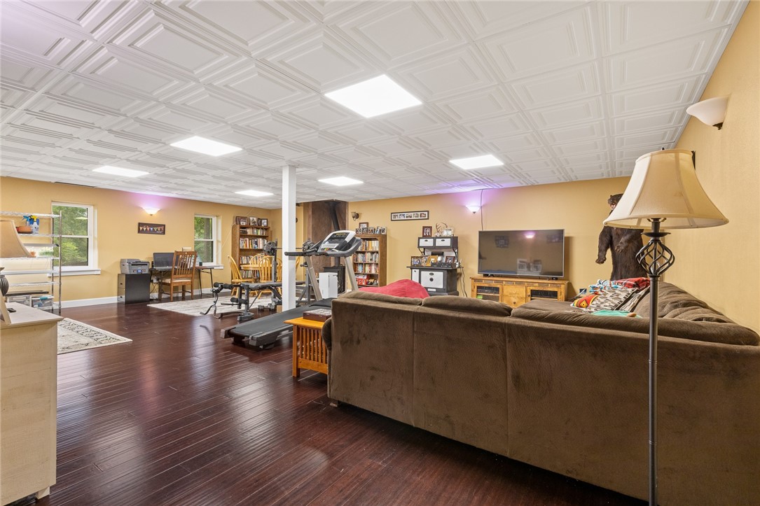 Dogpatch, Arkansas, 72648, United States, 3 Bedrooms Bedrooms, ,3 BathroomsBathrooms,Residential,For Sale,1958320