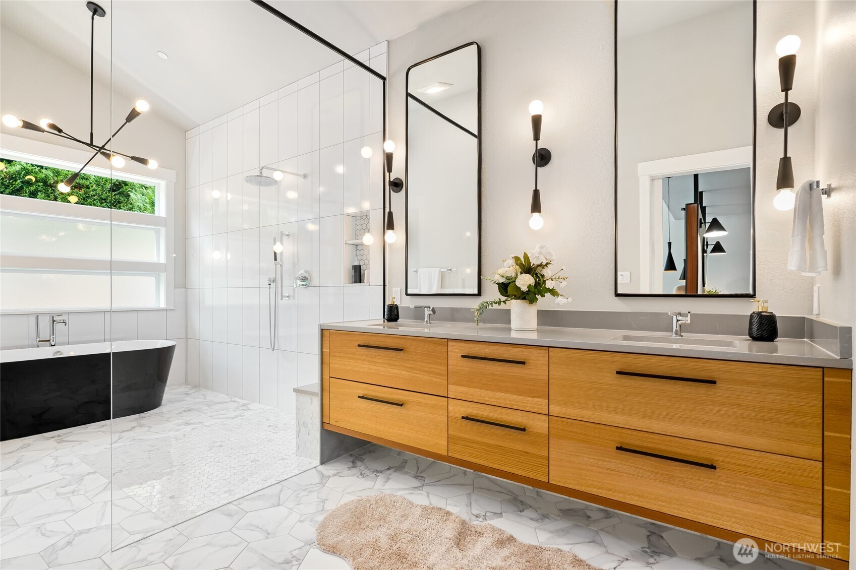 Bothell, Washington, 98021, United States, 5 Bedrooms Bedrooms, ,3 BathroomsBathrooms,Residential,For Sale,1949768