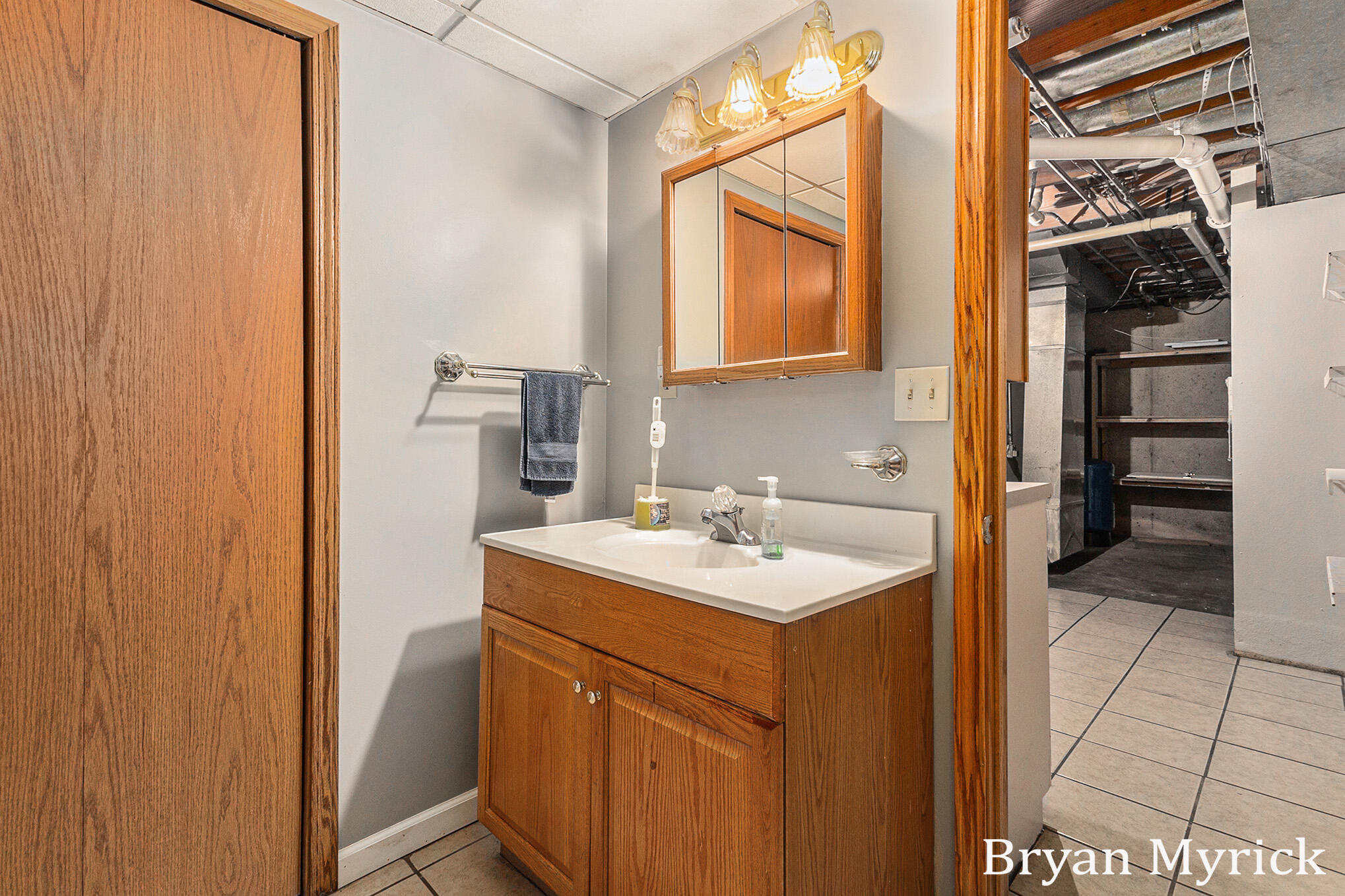 Holland, Michigan, 49423, United States, 3 Bedrooms Bedrooms, ,3 BathroomsBathrooms,Residential,For Sale,1892685