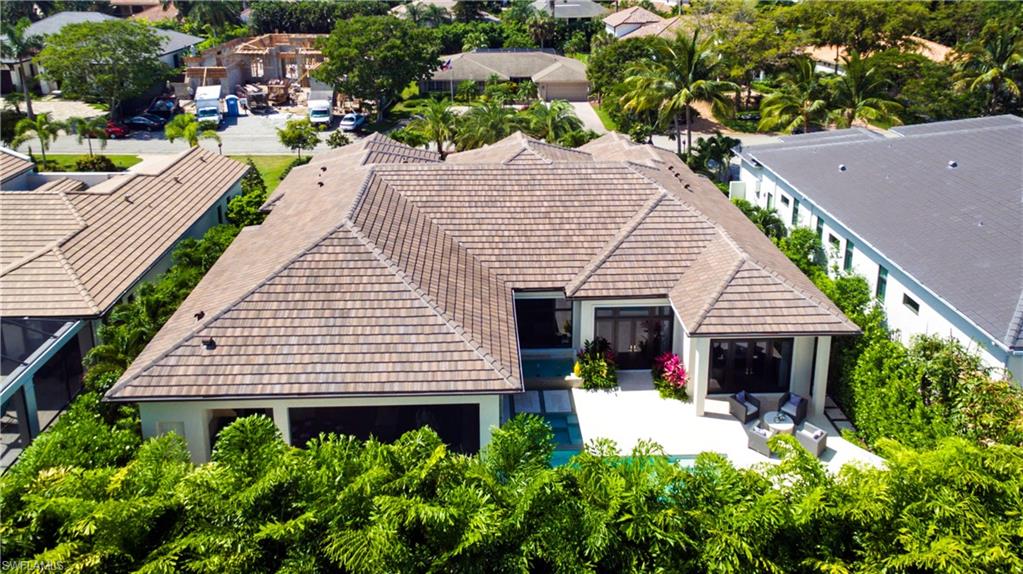 595 Regatta Rd, Naples, Florida, 34103, United States, 4 Bedrooms Bedrooms, ,6 BathroomsBathrooms,Residential,For Sale,595 Regatta Rd,1573349