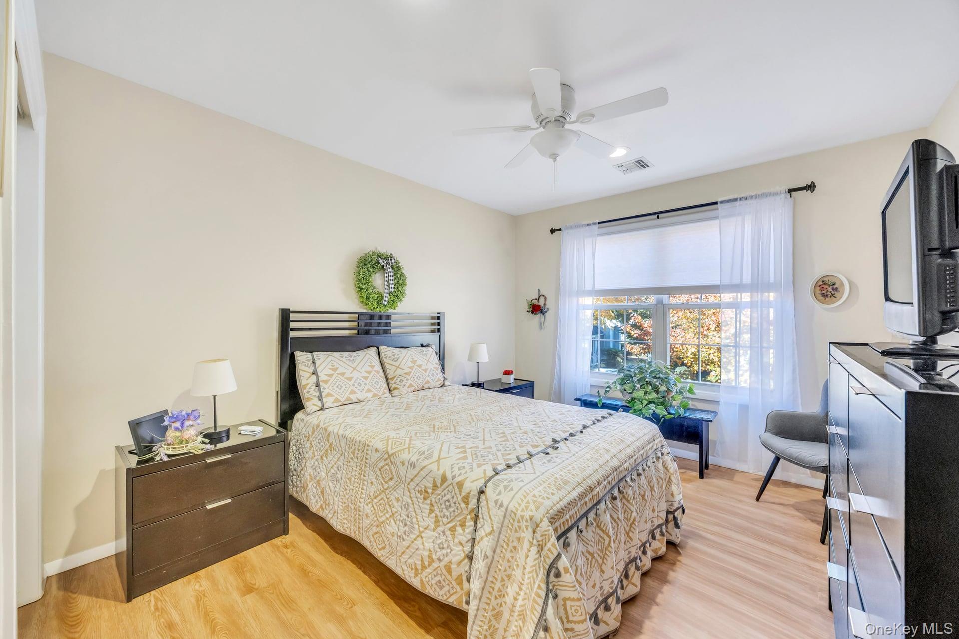 Nesconset, New York, 11767, United States, 2 Bedrooms Bedrooms, ,2 BathroomsBathrooms,Residential,For Sale,1988274