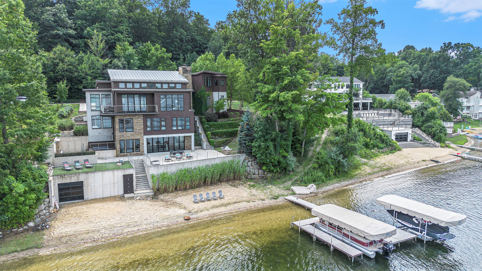 Dowagiac, Michigan, 49047, United States, 4 Bedrooms Bedrooms, ,5 BathroomsBathrooms,Residential,For Sale,1974252