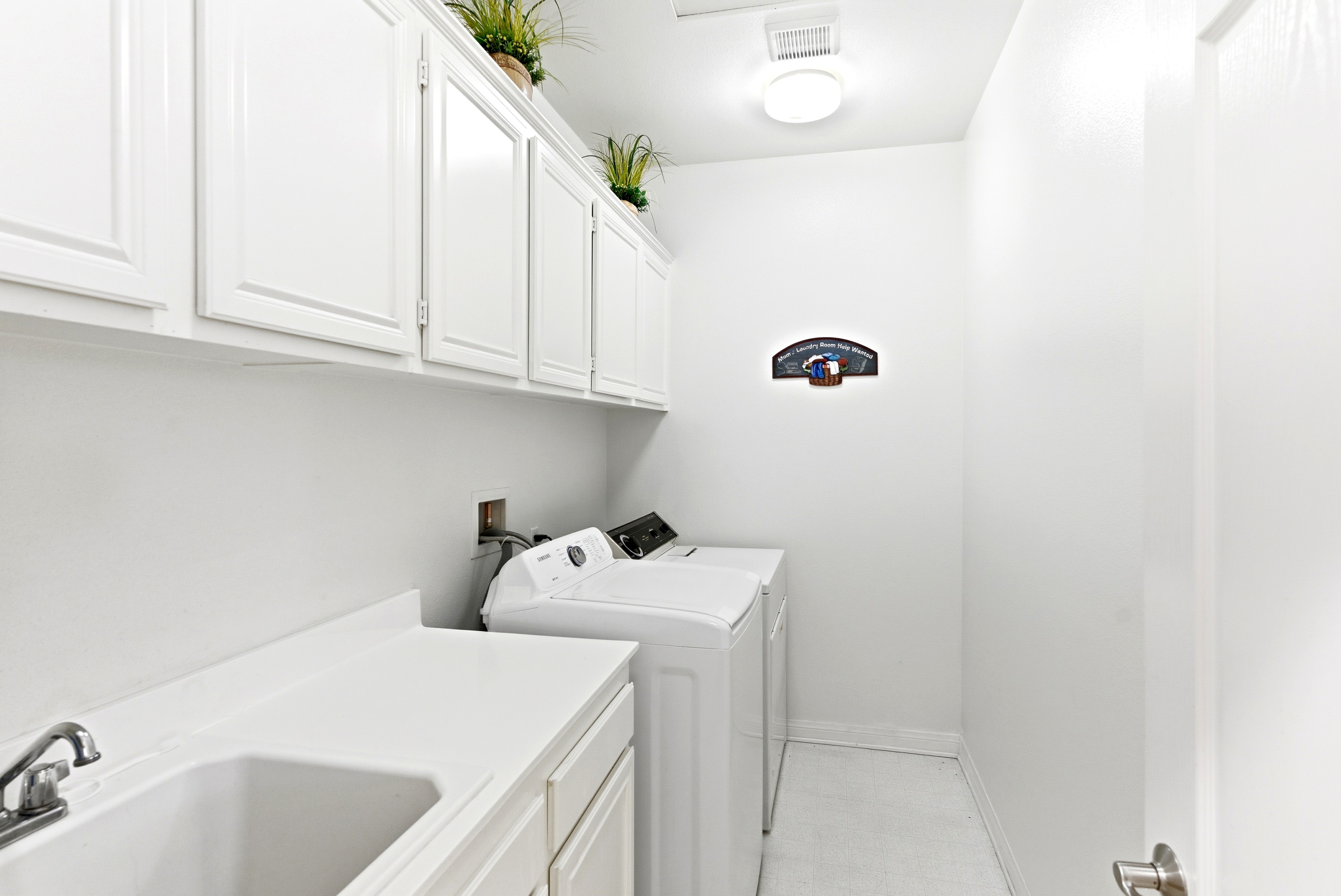  17715 Timberview Drive, Riverside, CA 92504 - 物件實景