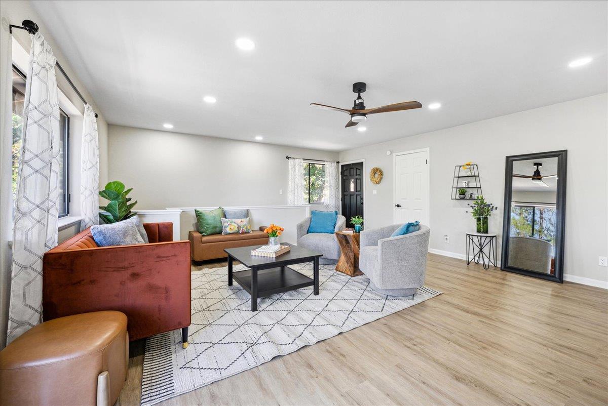 Grass Valley, California, 95949, United States, 4 Bedrooms Bedrooms, ,3 BathroomsBathrooms,Residential,For Sale,1921437