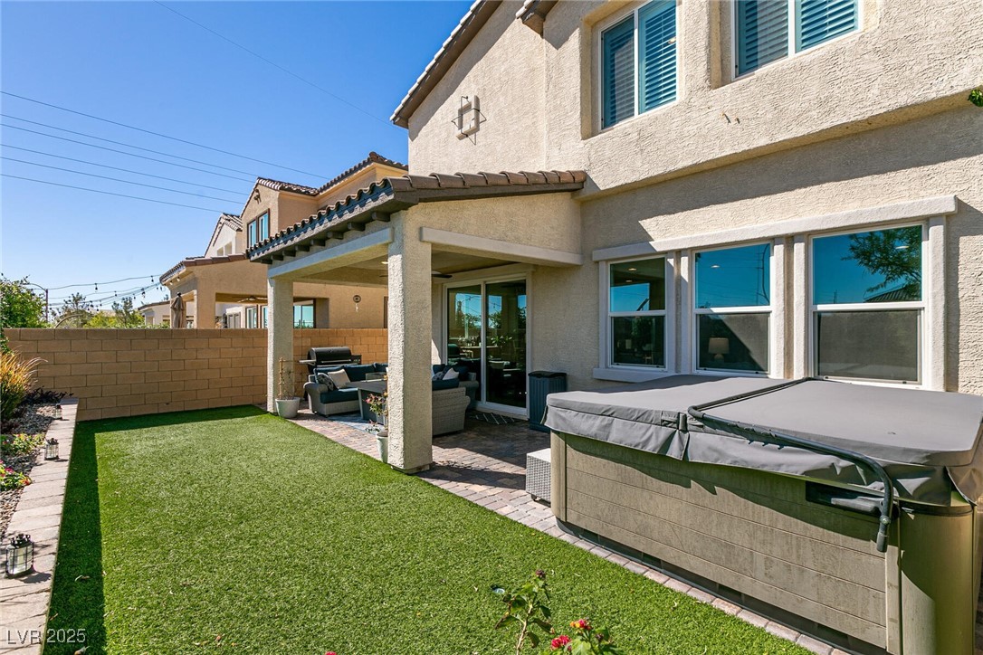 Las Vegas, Nevada, 89166, United States, 4 Bedrooms Bedrooms, ,3 BathroomsBathrooms,Residential,For Sale,1960504