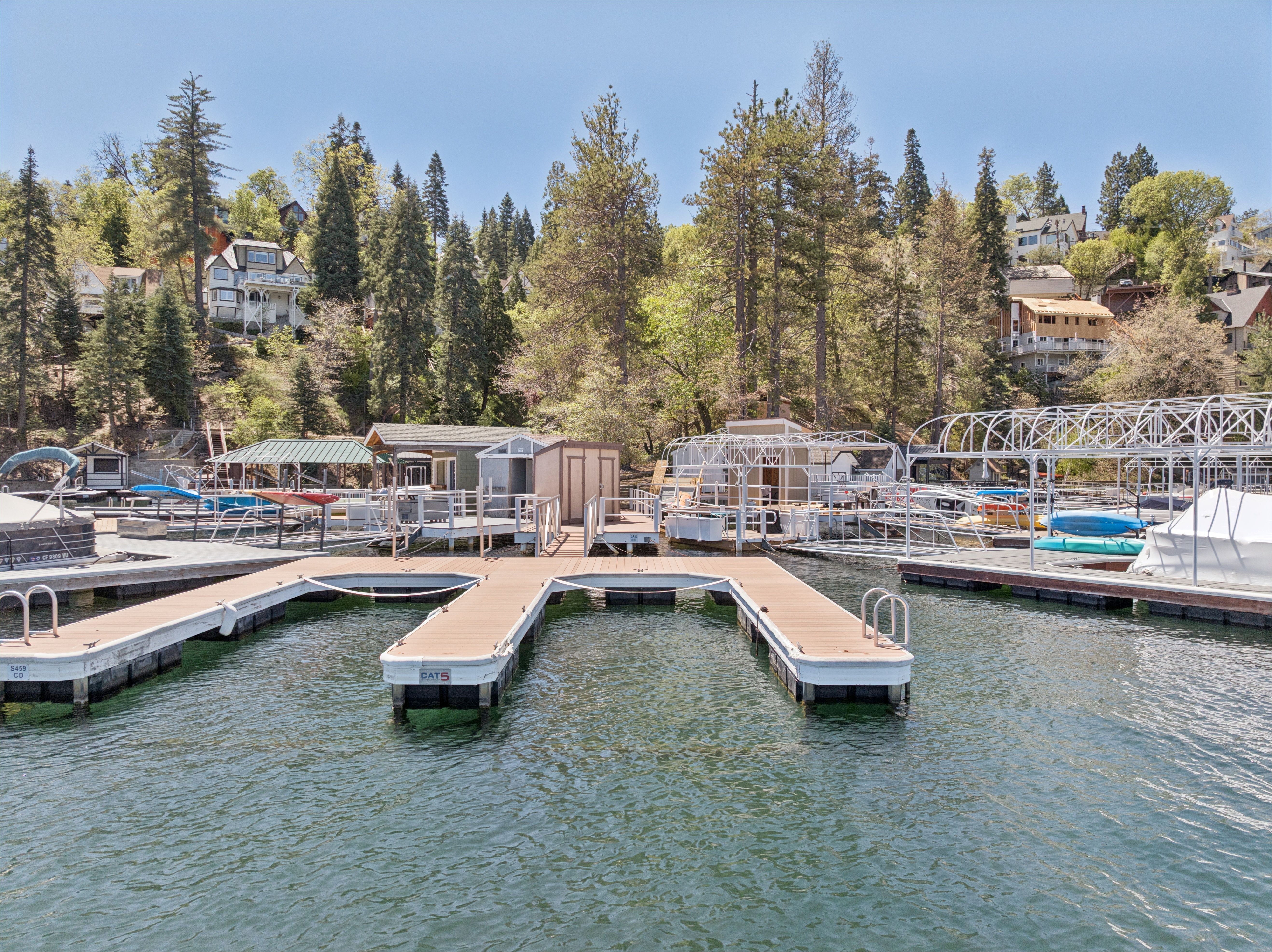  222 Holiday Drive, Lake Arrowhead, CA 92352 - 物件實景