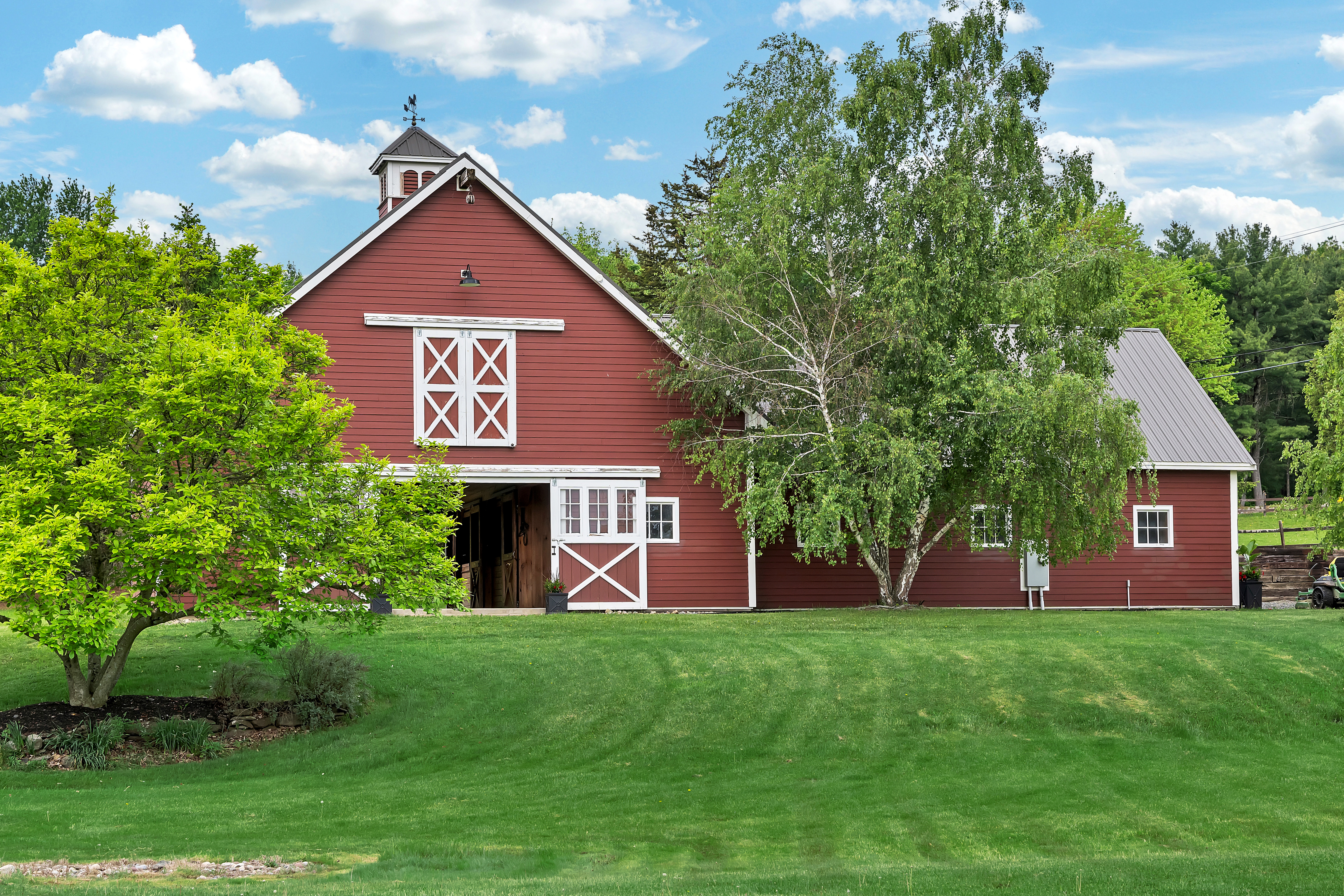  Equestrian Estate on 7 Acres - 物件實景