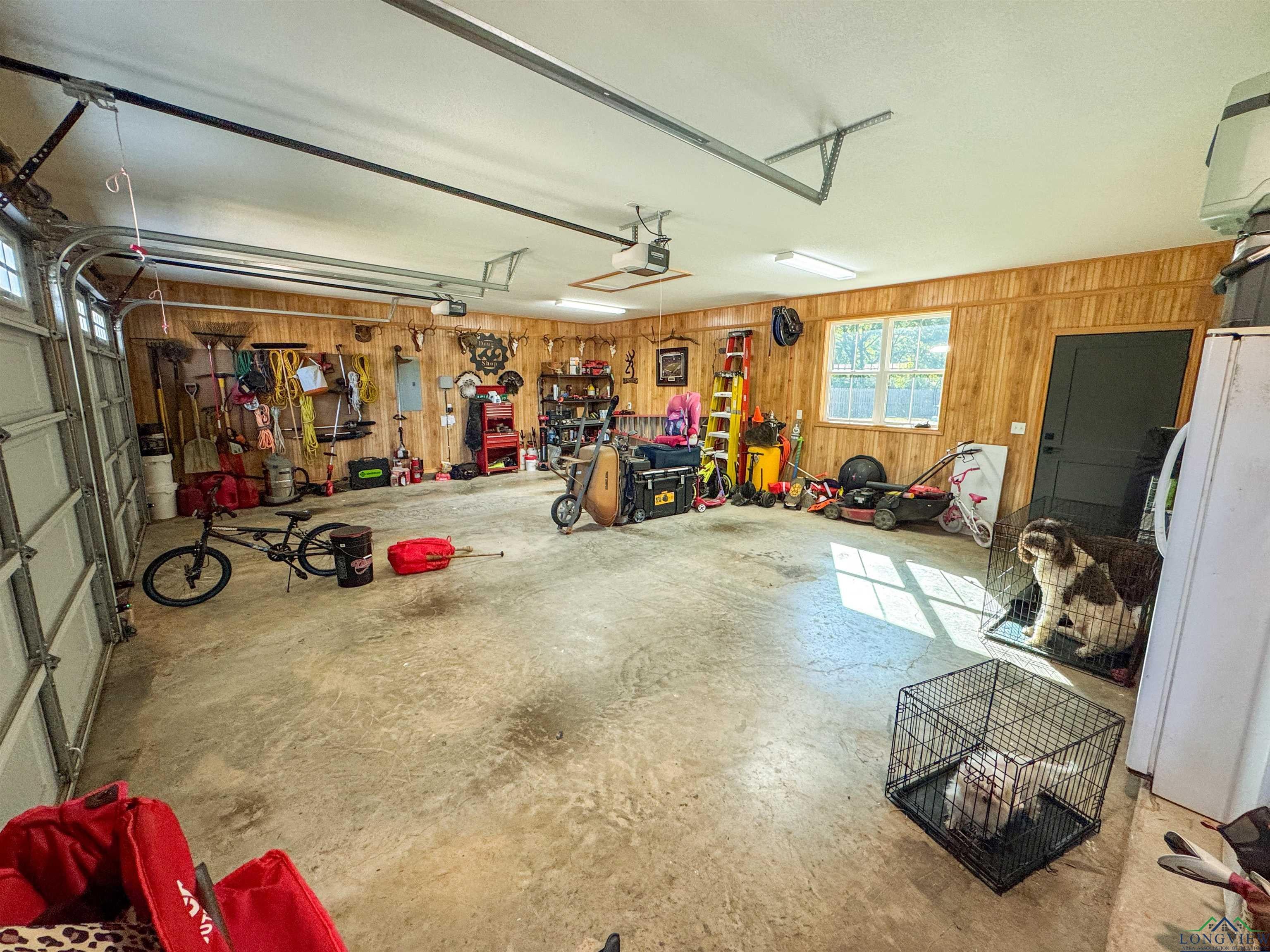 Texarkana, Texas, 75503, United States, 4 Bedrooms Bedrooms, ,4 BathroomsBathrooms,Residential,For Sale,1980394