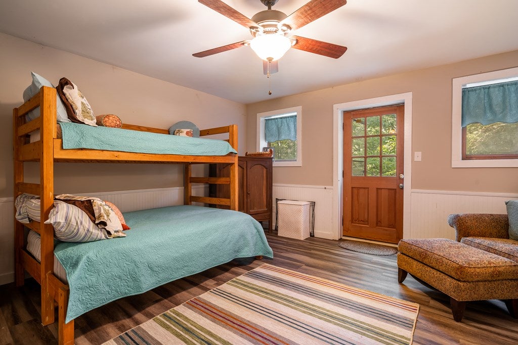 Ellijay, Georgia, 30536, United States, 4 Bedrooms Bedrooms, ,3 BathroomsBathrooms,Residential,For Sale,1926497
