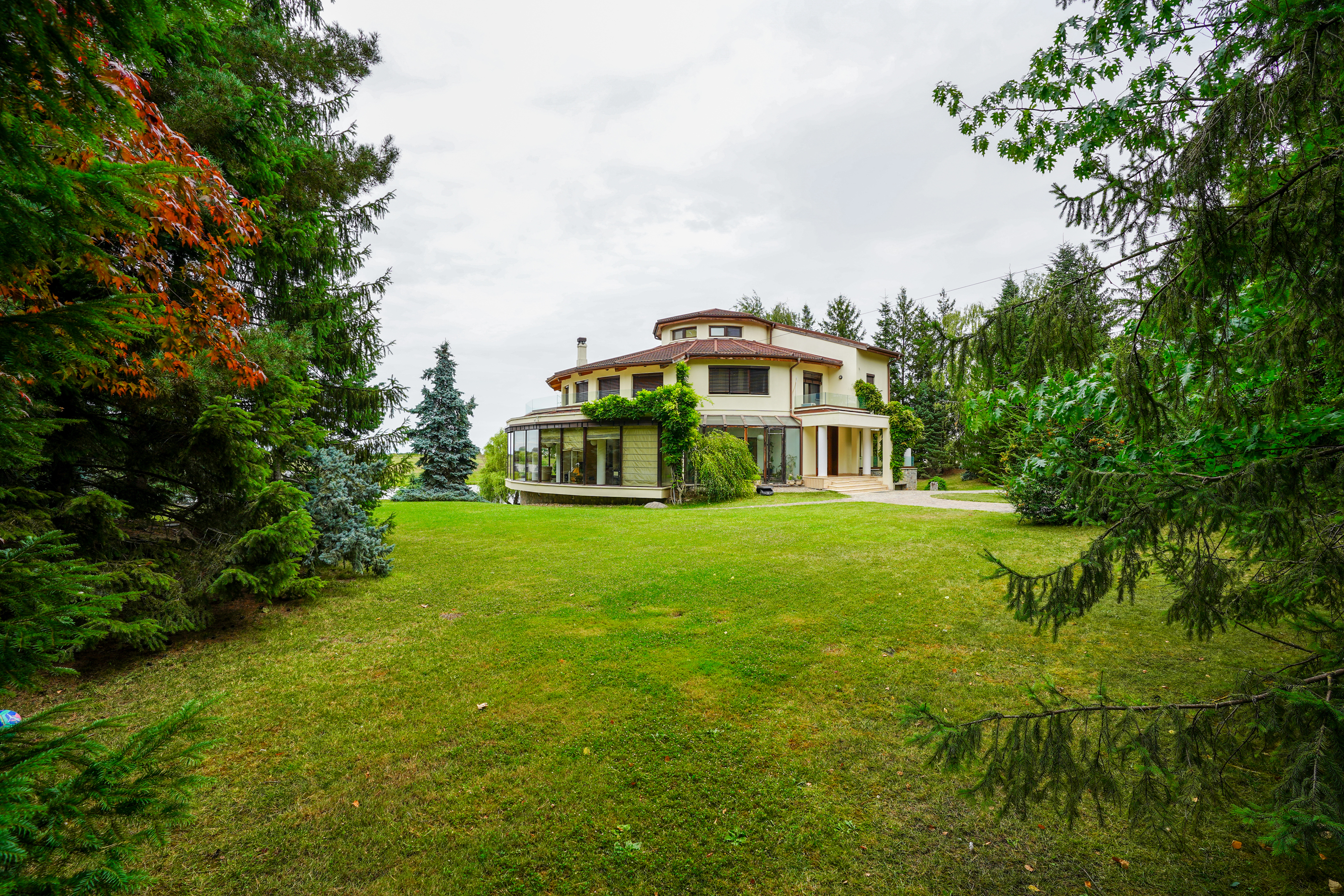  Villa with Private Peninsula and Panoramic Lake Views, Corbeanca - 物件實景
