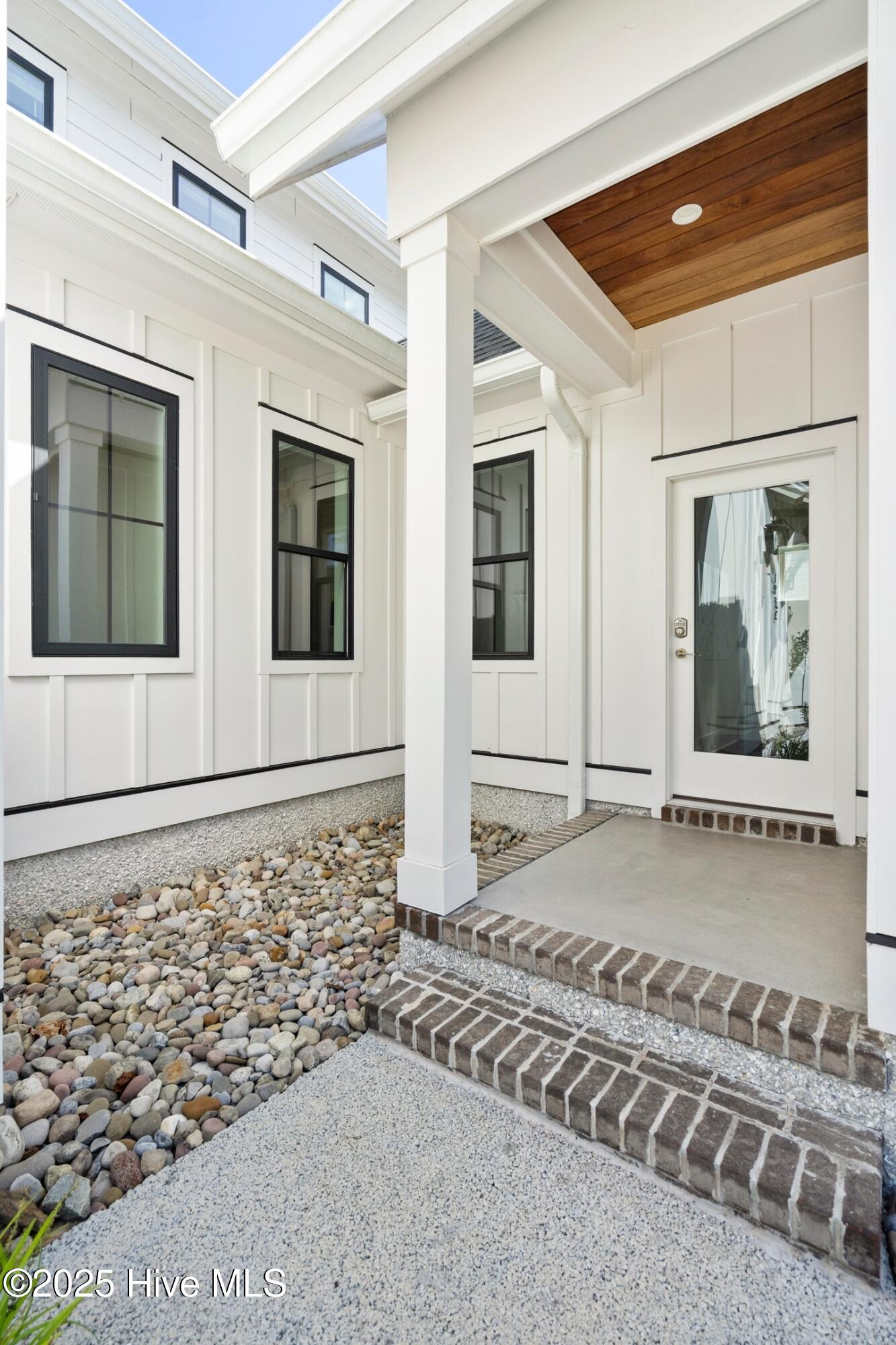 Wilmington, North Carolina, 28411, United States, 4 Bedrooms Bedrooms, ,5 BathroomsBathrooms,Residential,For Sale,1992122