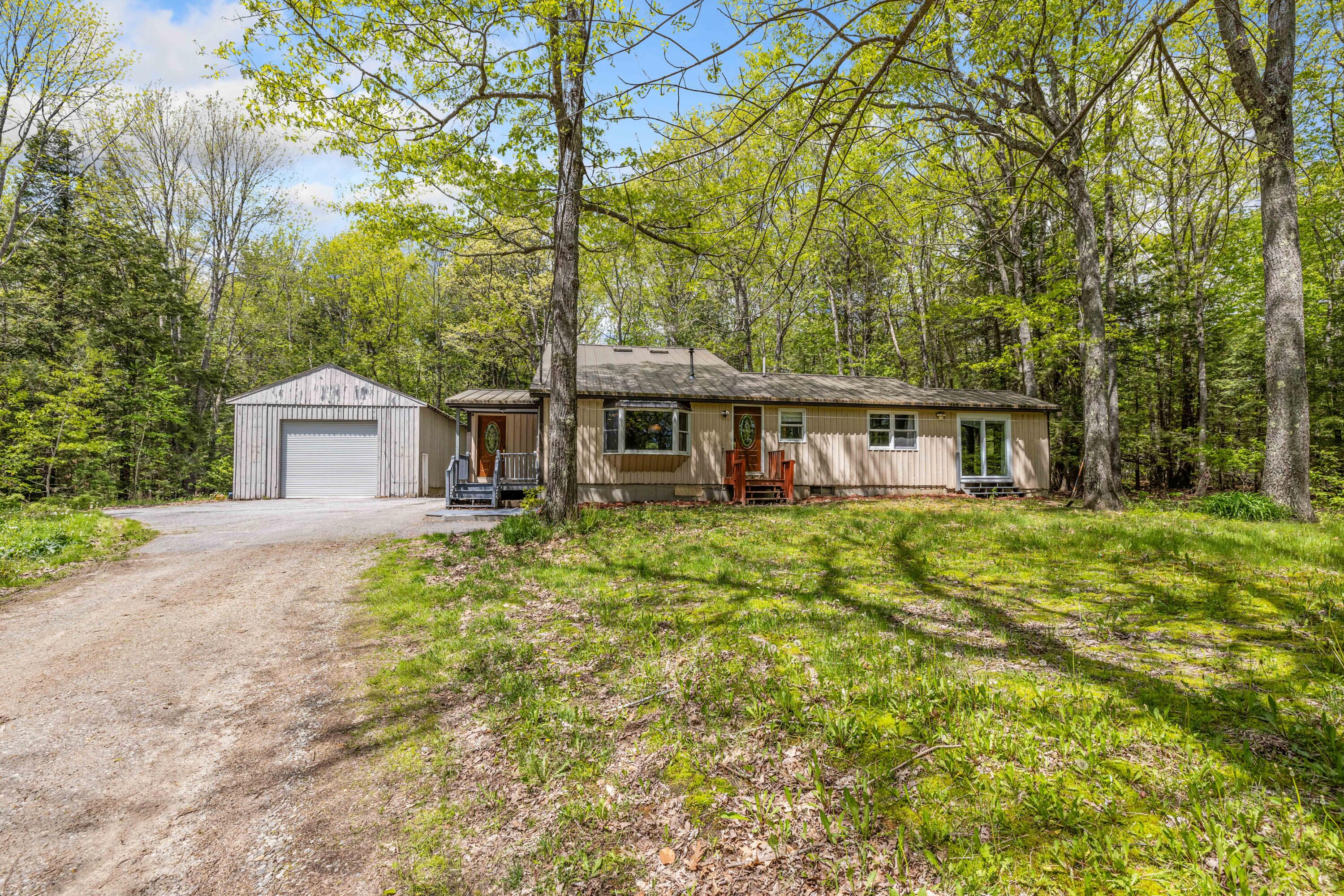 Topsham, Maine, 04086, United States, 4 Bedrooms Bedrooms, ,2 BathroomsBathrooms,Residential,For Sale,1838332