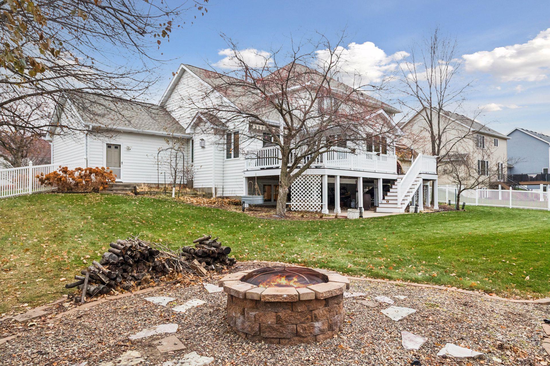 Woodbury, Minnesota, 55129, United States, 5 Bedrooms Bedrooms, ,3 BathroomsBathrooms,Residential,For Sale,1998443