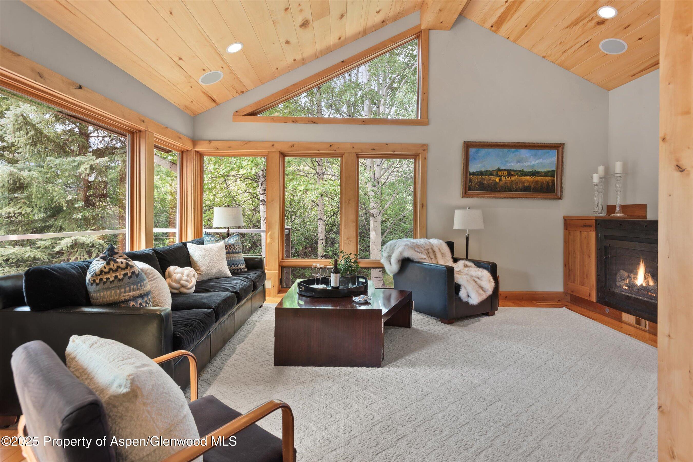 Snowmass Village, Colorado, 81615, United States, 3 Bedrooms Bedrooms, ,3 BathroomsBathrooms,Residential,For Sale,1874657