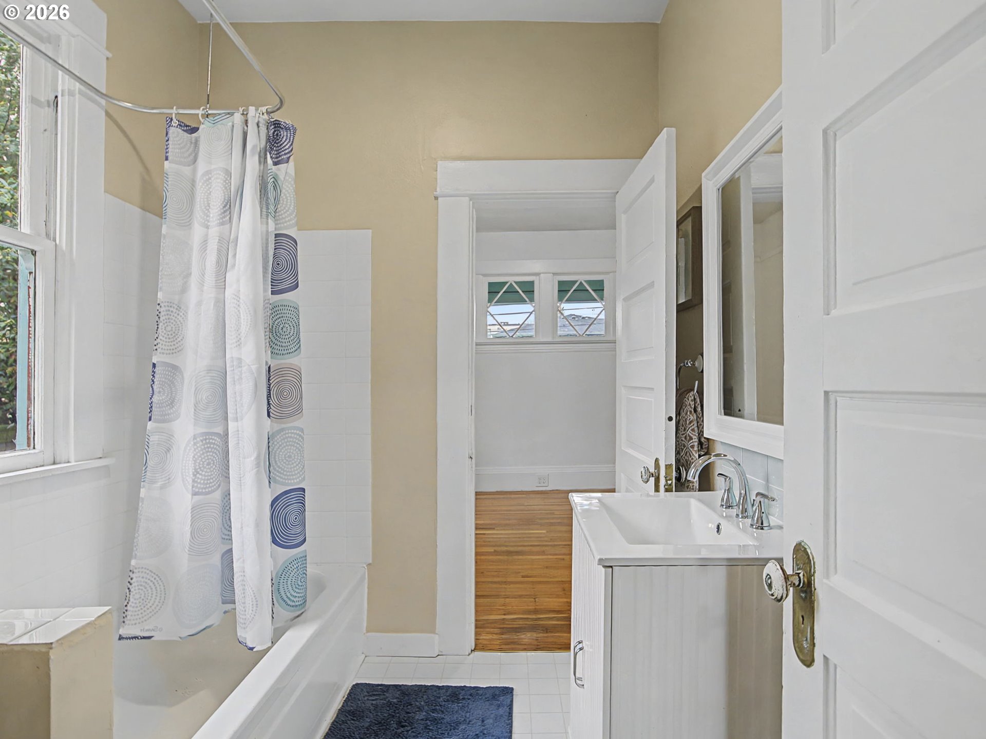 Portland, Oregon, 97212, United States, 5 Bedrooms Bedrooms, ,3 BathroomsBathrooms,Residential,For Sale,2043589