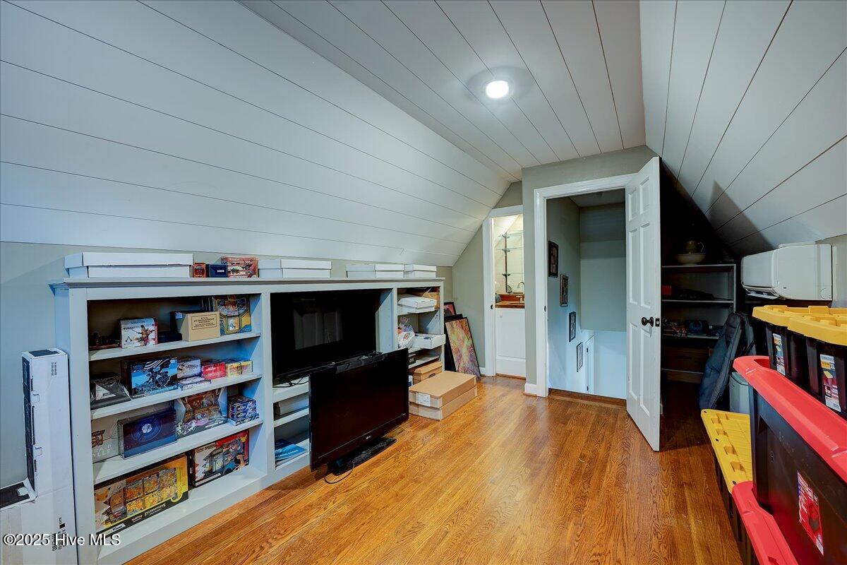 Trent Woods, North Carolina, 28562, United States, 4 Bedrooms Bedrooms, ,3 BathroomsBathrooms,Residential,For Sale,1997785