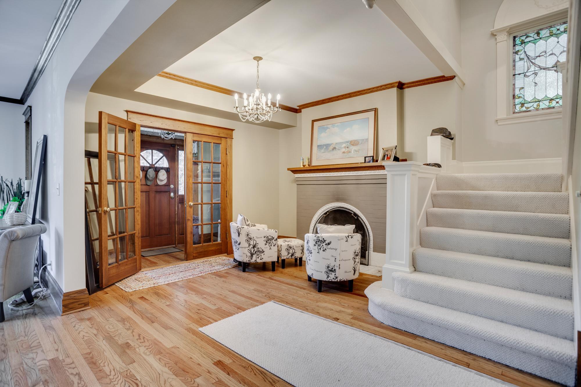 Minneapolis, Minnesota, 55408, United States, 5 Bedrooms Bedrooms, ,2 BathroomsBathrooms,Residential,For Sale,1960764