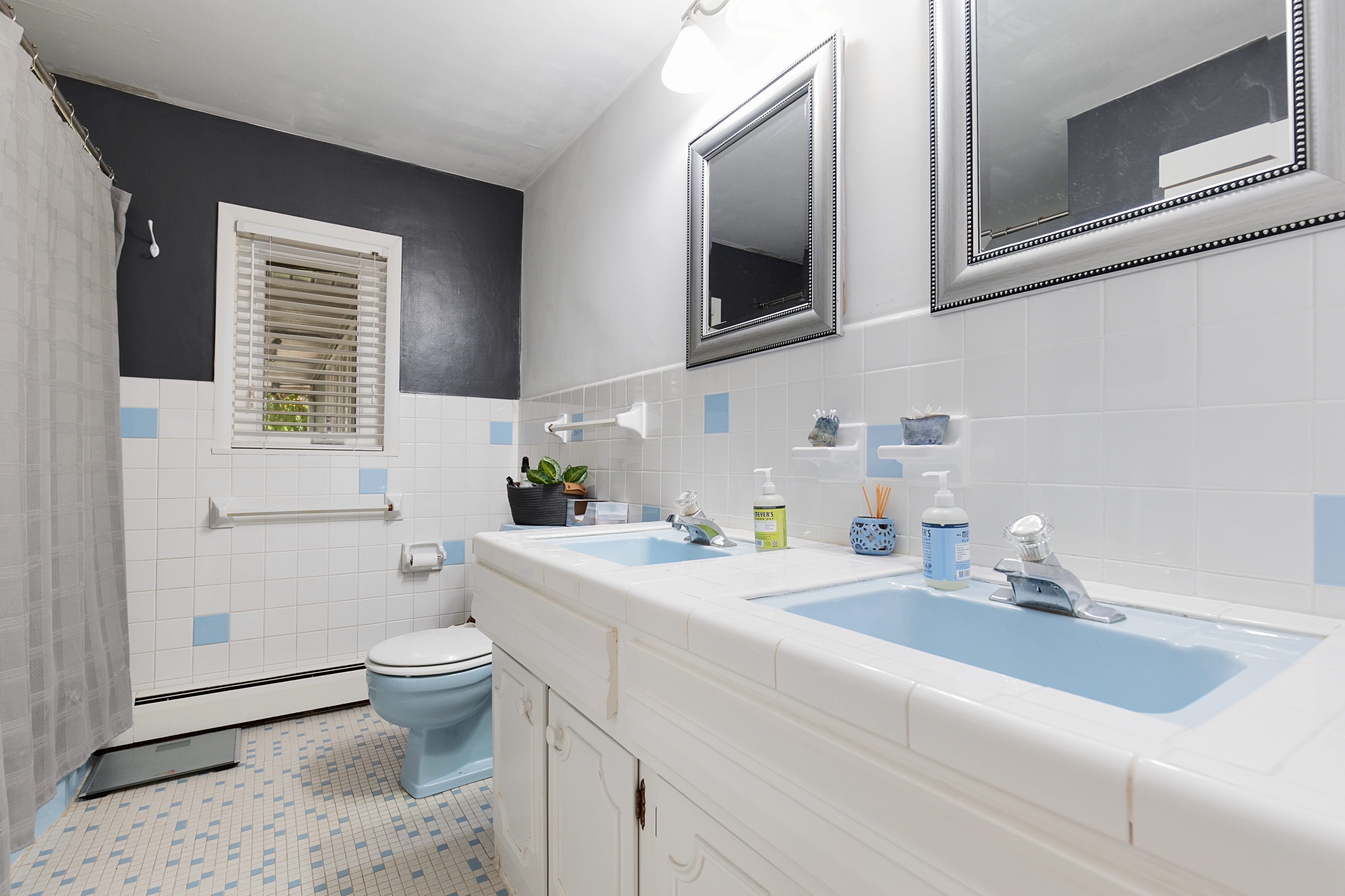  Deephaven Retreat with Poolside Serenity - 物件實景