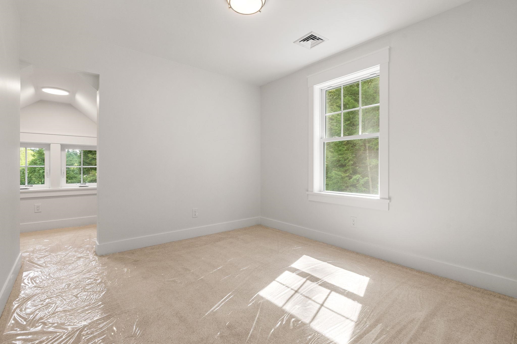 Bedford, New Hampshire, 03110, United States, 4 Bedrooms Bedrooms, ,5 BathroomsBathrooms,Residential,For Sale,1924713