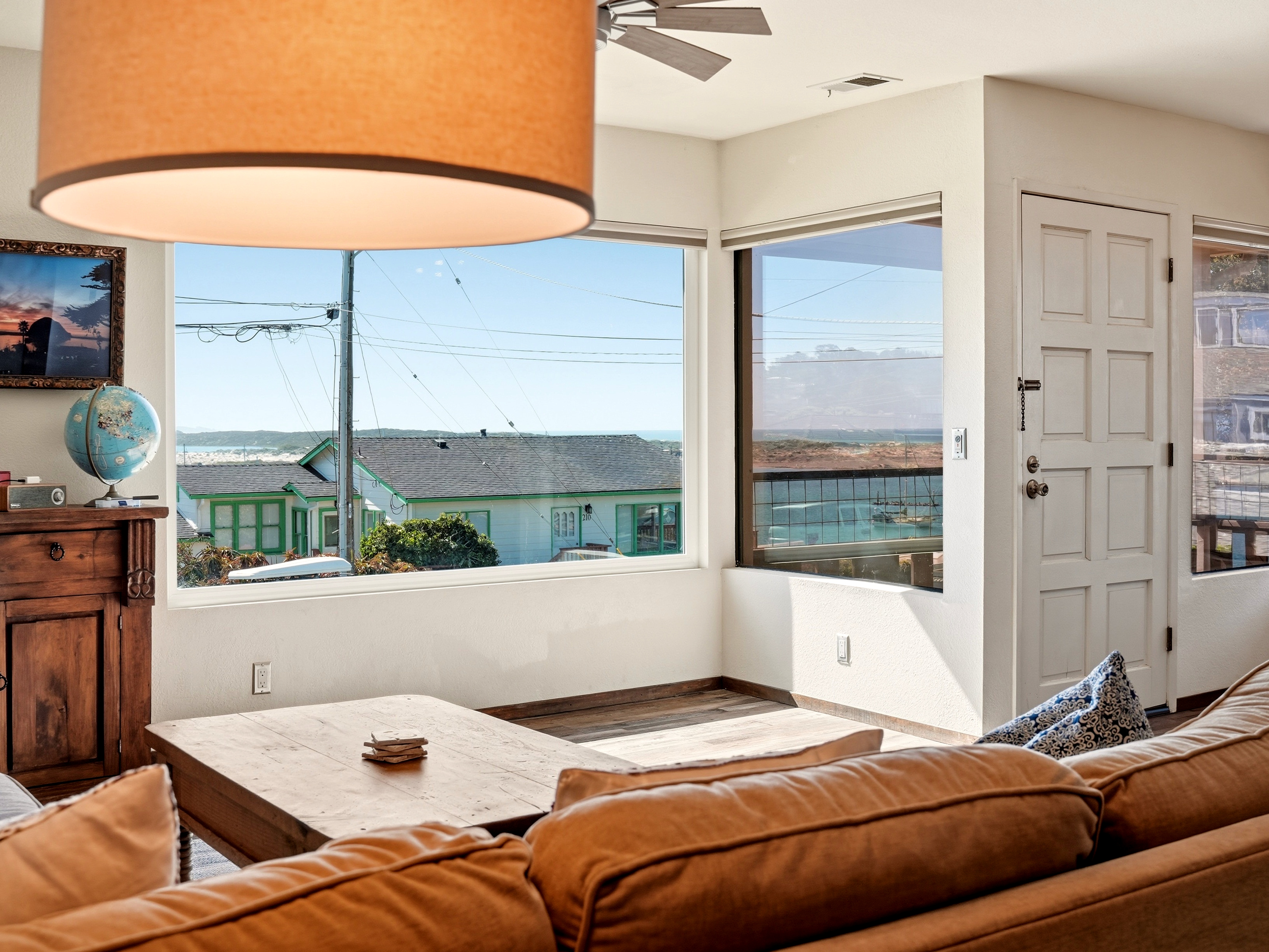  Boutique Coastal Multiplex with Ocean & Bay Views - 物件實景
