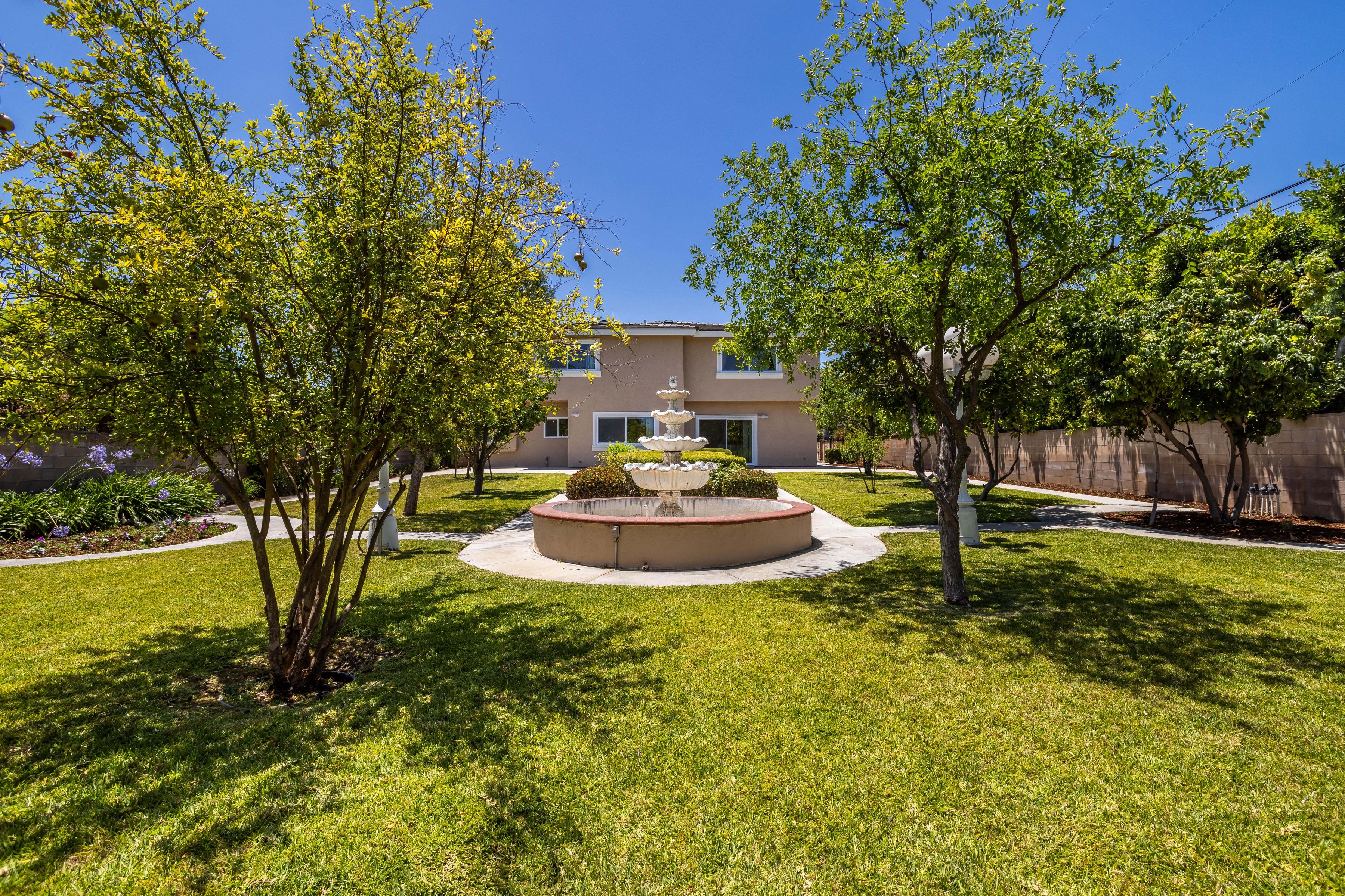 Elegantly Updated and Move-In Ready - 物件實景