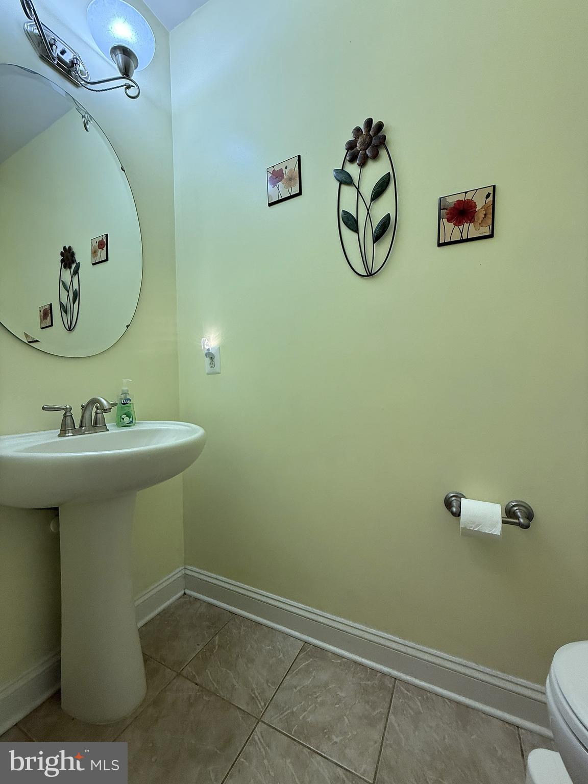 Waldorf, Maryland, 20603, United States, 5 Bedrooms Bedrooms, ,4 BathroomsBathrooms,Residential,For Sale,1976975