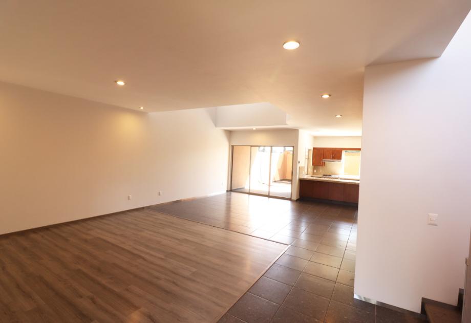 Jose Mar?a Morelos, Morelia, Michoacán de Ocampo, 58350, Mexico, 3 Bedrooms Bedrooms, ,2 BathroomsBathrooms,Residential,For Sale,Jose Mar?a Morelos,1444216