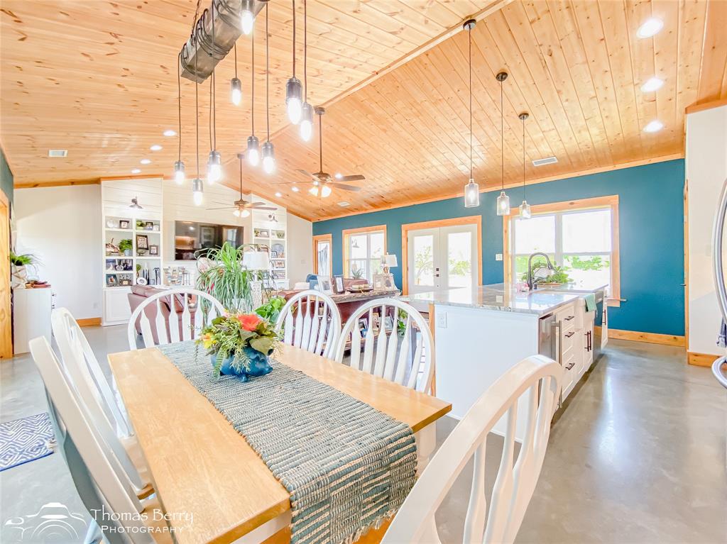 Moran, Texas, 76464, United States, 3 Bedrooms Bedrooms, ,2 BathroomsBathrooms,Residential,For Sale,1857951